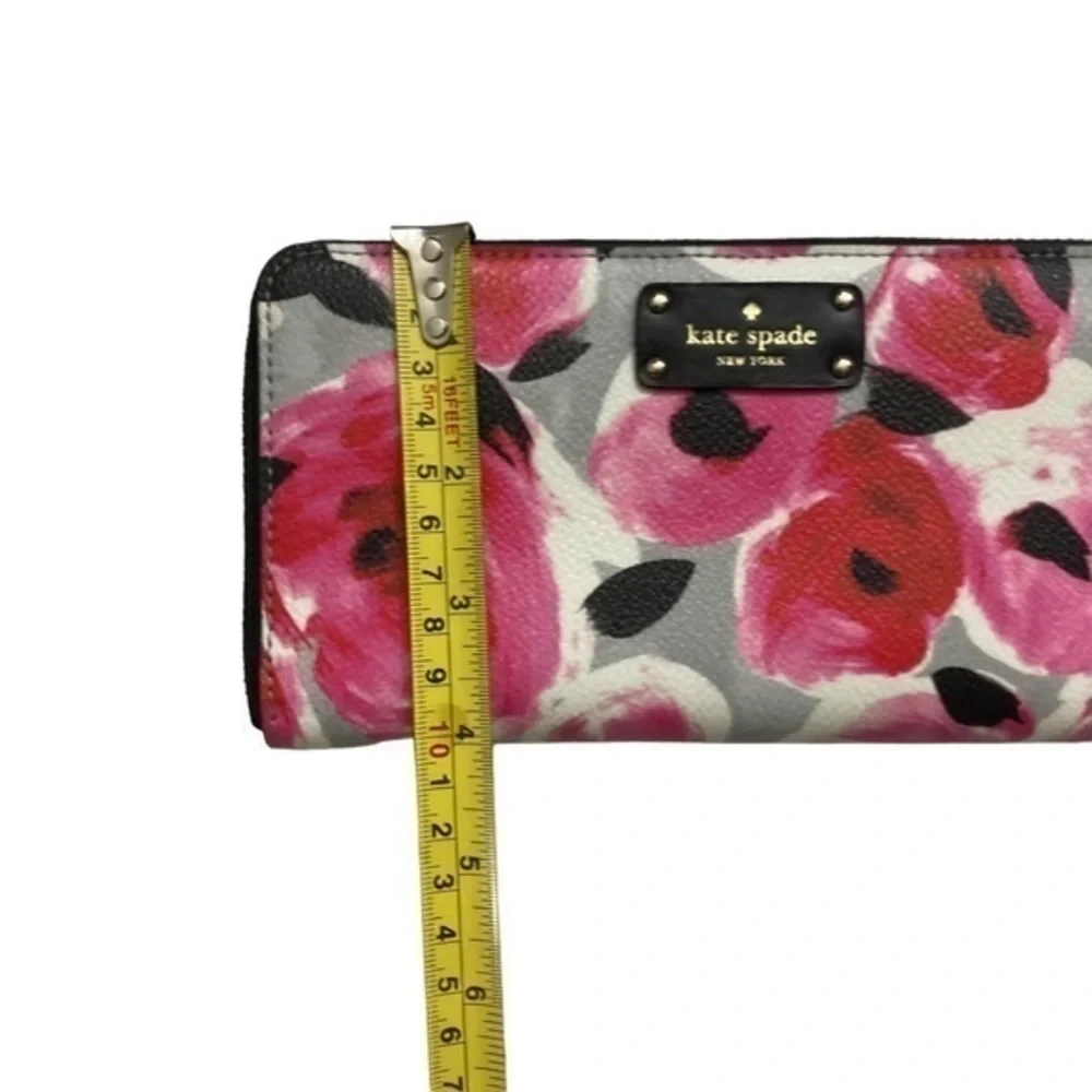 Kate spade floral zipper clutch wallet